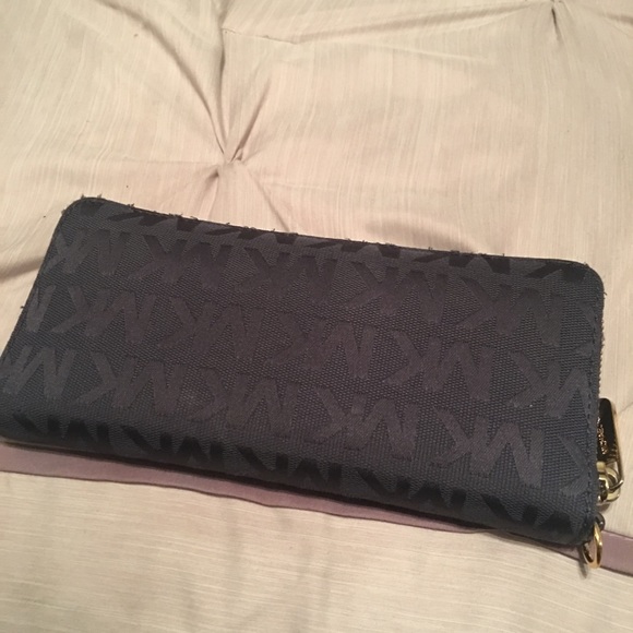 Wallet - Picture 3 of 8